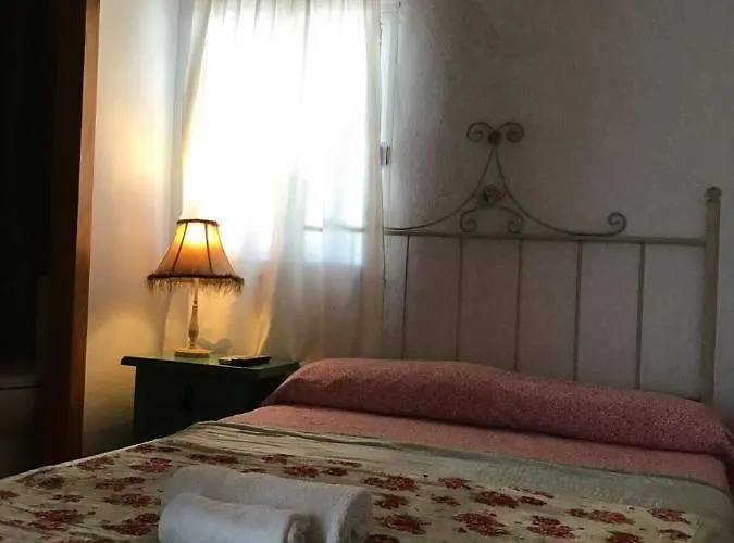Rocio Rooms